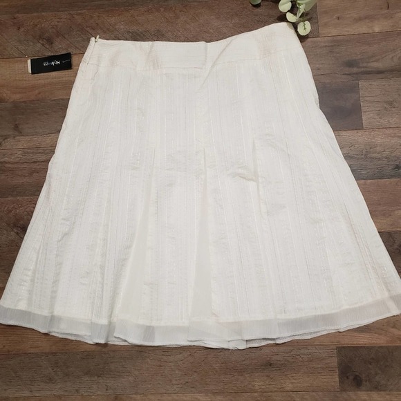 New Style & Co Ivory Silver Metallic Pleated A-Line Skirt Petite Plus 14P - Picture 2 of 12